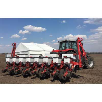Аграриям продемонстрировали системы точного высева от Massey Ferguson